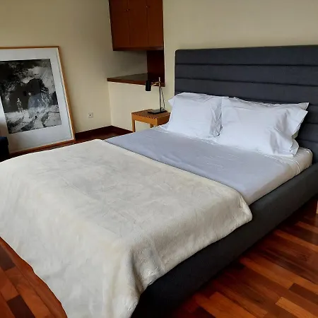 Le Chien Noir Centre *