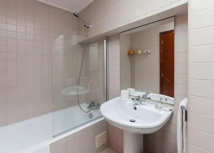 Le Chien Noir Centre * ポルト